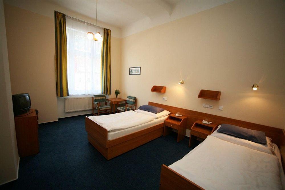 Hotel Astoria Яхимов Экстерьер фото