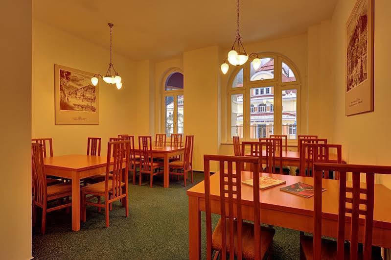 Hotel Astoria Яхимов Экстерьер фото